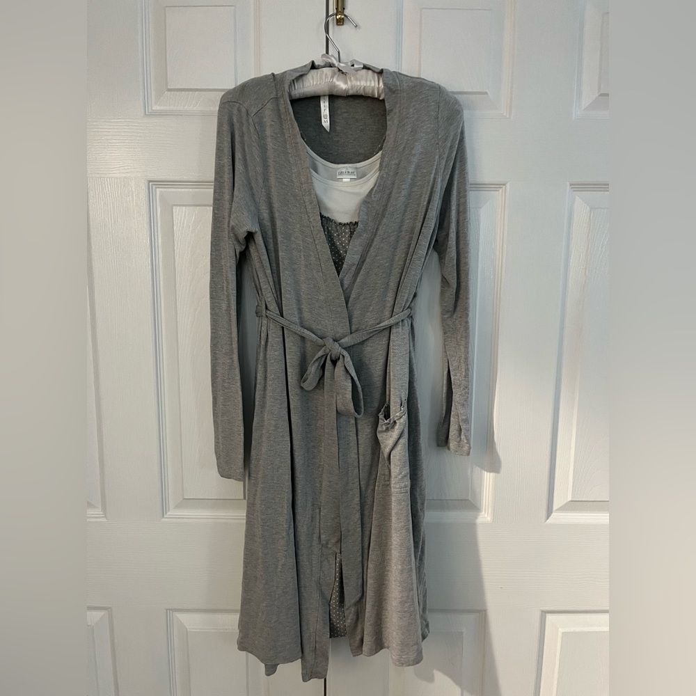 A Pea in the Pod Nursing Nightgown and Robe Set